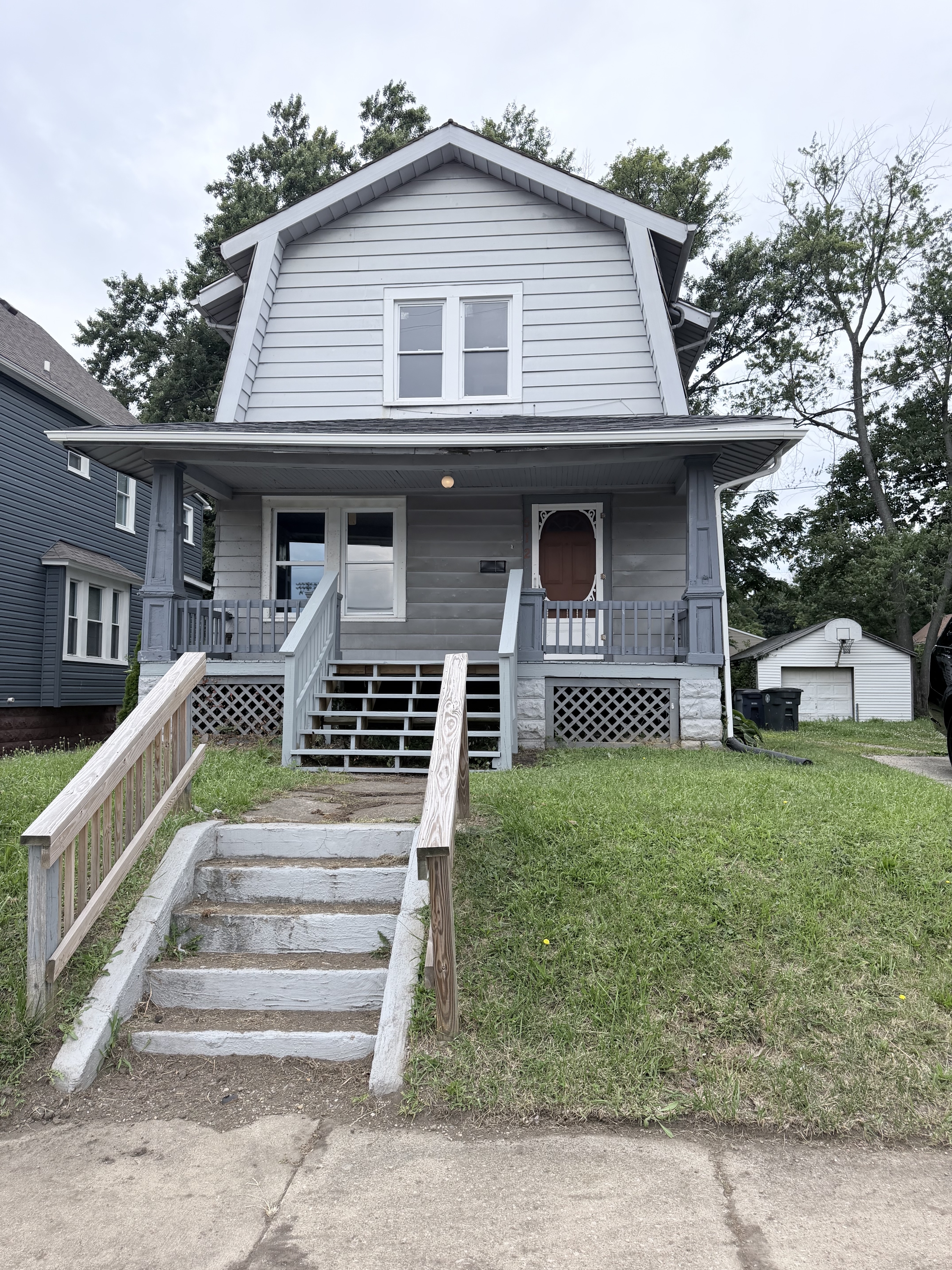 512 Inman Street
